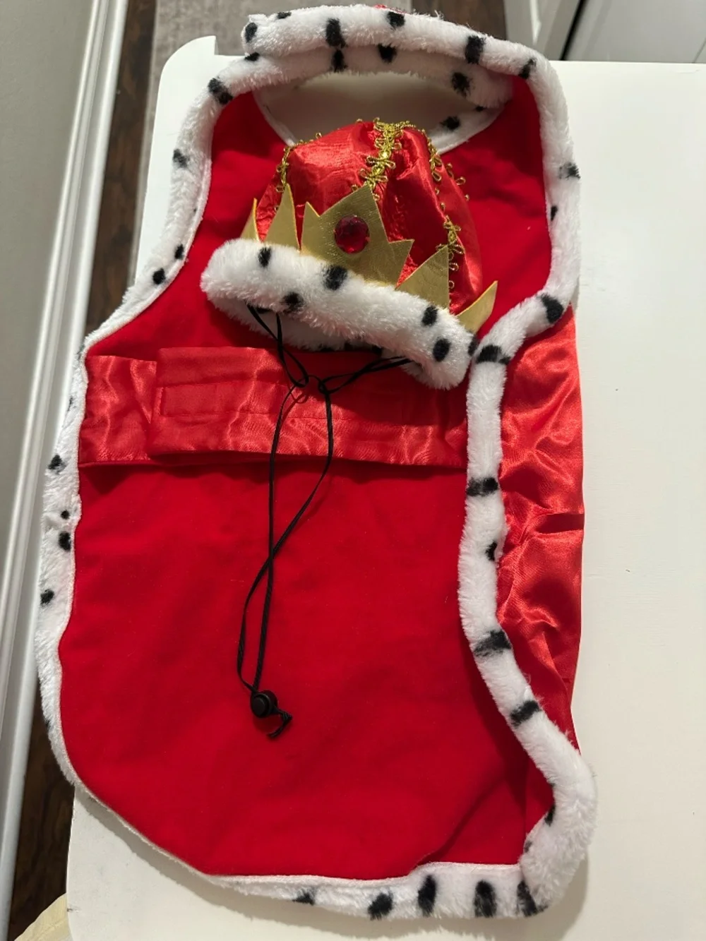Dog Halloween Costume - Size Medium - King/ Prince